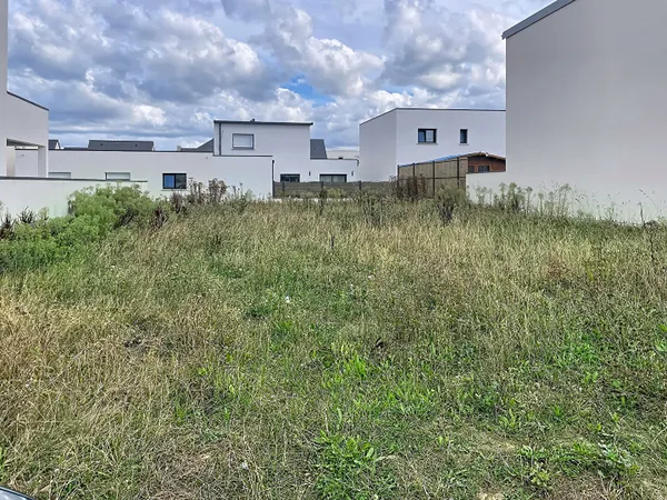 Terrain 337 m²