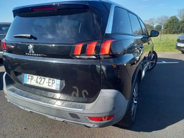 Peugeot 5008 puretech 130ch s&amp;s eat8 — photo 12