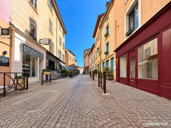 Local 2 pièces 31 m²