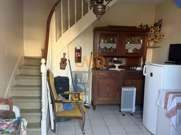 Maison ville à rénover très bien placée.