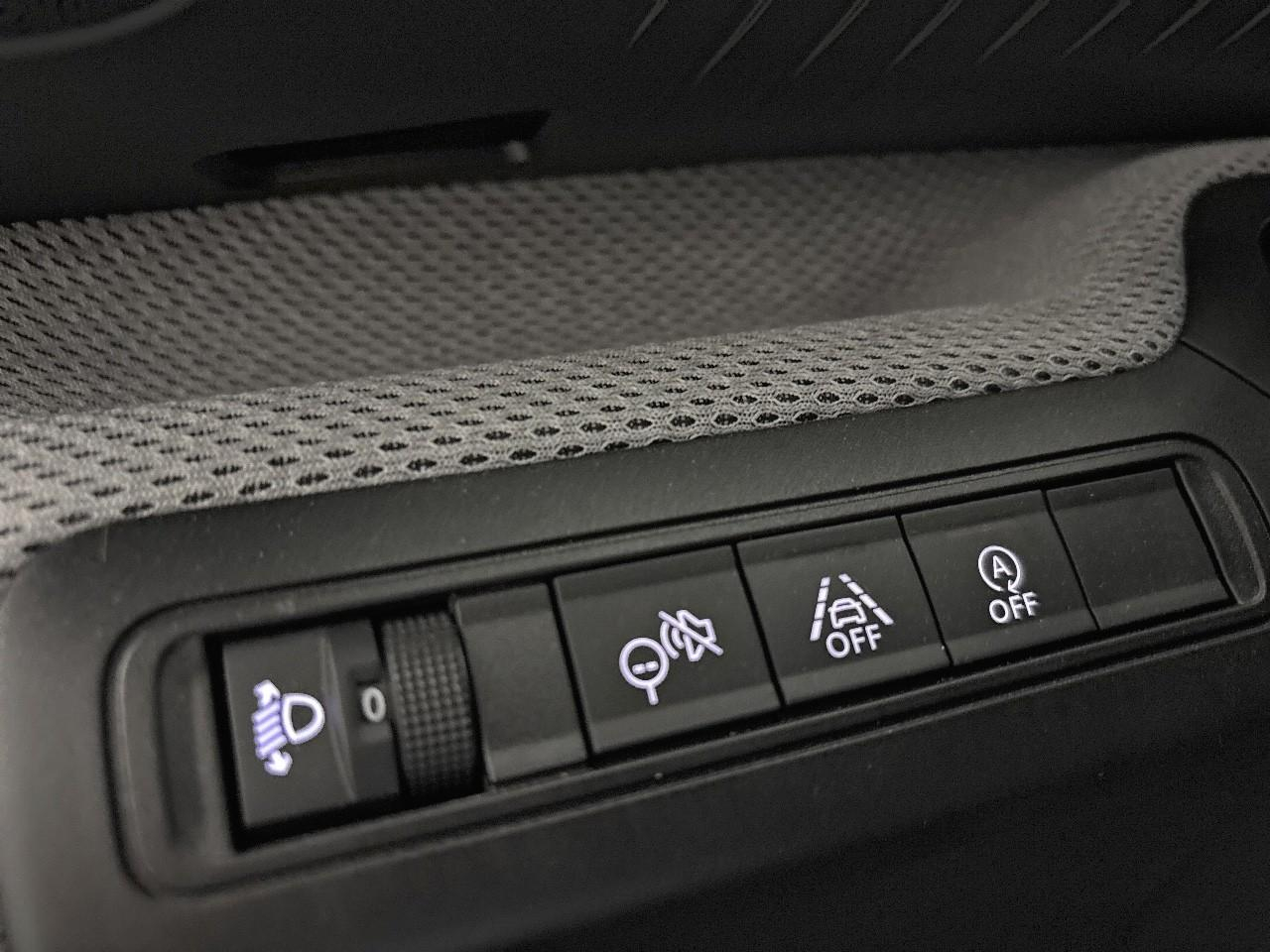 Citroën C3 turbo 100 ch manuelle plus — photo 18