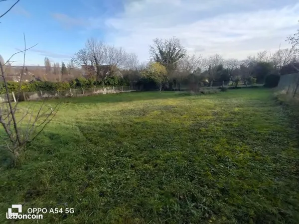 Terrain 758 m² Pont-sur-Yonne