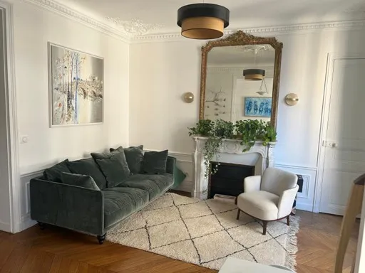 Appartement 3 pièces meublé - 69 m² - rue Vernier, style haussmanien - Disponible au 15 décembre