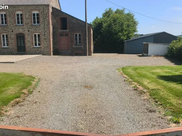 Maison en pierre rénovée a louer