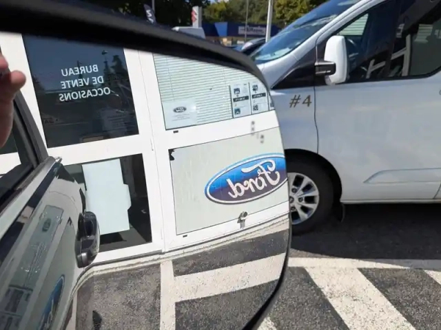 Ford Ranger 3.0 ecoblue v6 240ch stop&amp;start double cabine platinum e-4wd bva10 pas de malus — photo 9