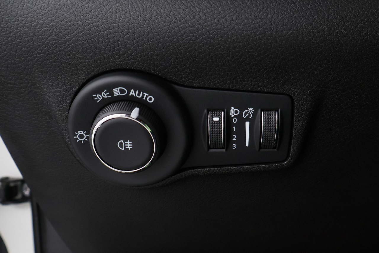 Jeep Compass — photo 22