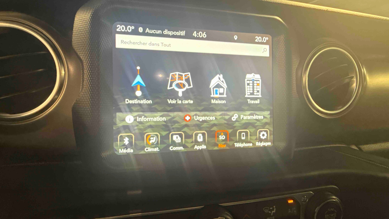 Jeep Wrangler Unlimited 4xe 2.0 l T 380 ch PHEV 4x4 BVA8 — photo 15
