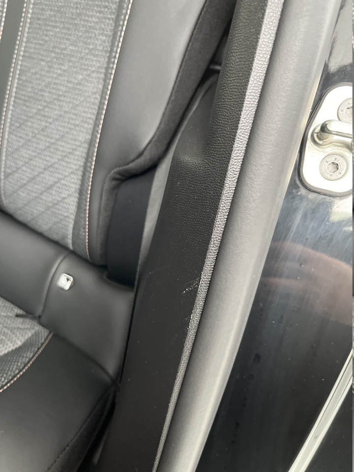 Peugeot 208 — photo 60