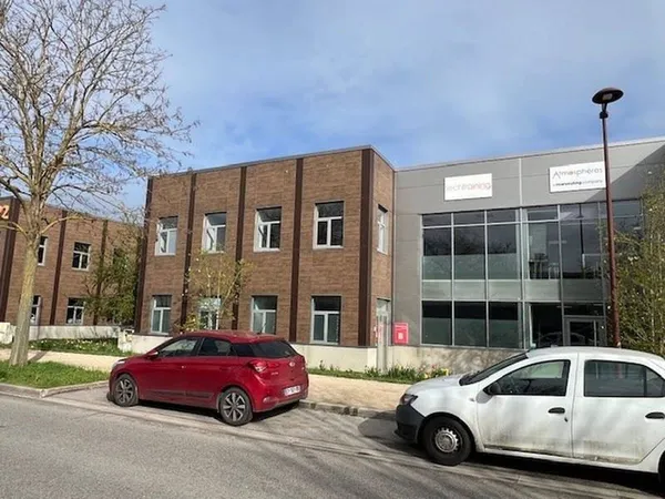 Entrepôt 600 m²