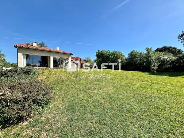 Maison d'architecte, 125 m² habitables, 3 chambres
