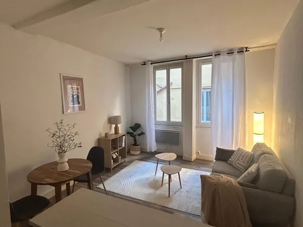 Magnifique T2 + terrasse coeur du 1er