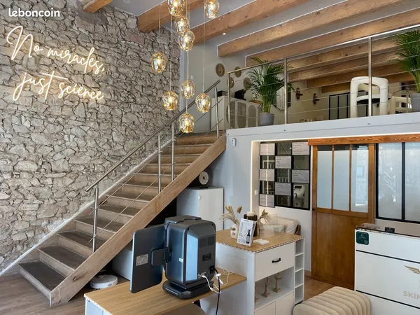 Location local 25 m2 Emplacement de choix
