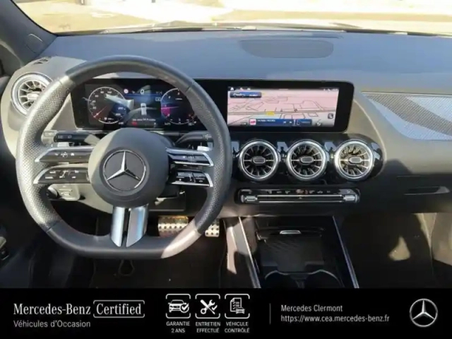Mercedes Gla 180 d 116ch amg line 8g-dct — photo 15