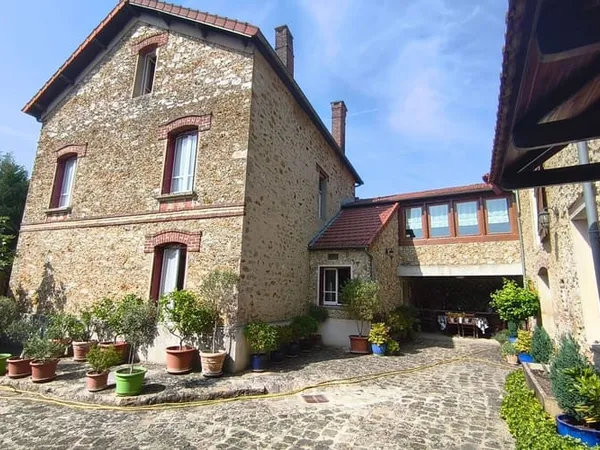 Maison 5 pièces 200 m²