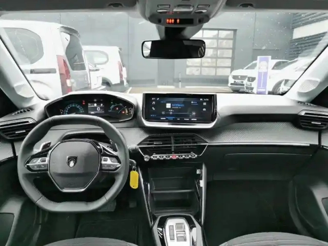 Peugeot 208 hybrid 100 e-dcs6 — photo 8