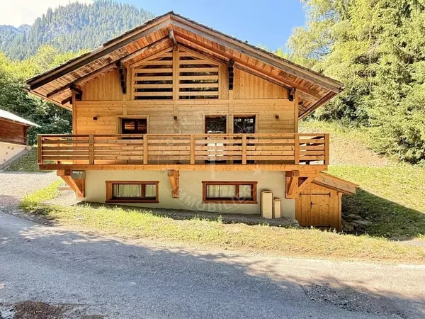 EXCLUSIVITE -MAGNIFIQUE CHALET & SON MAZOT DE 7 CHAMBRES