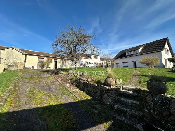 Ensemble de 2 maisons sur 1297m2 de terrain clos