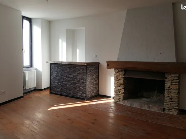 Appartement T4 balcon et parking