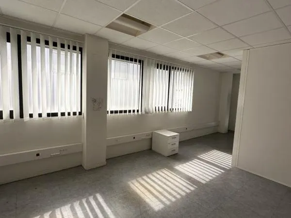 Bureau et espace de travail Location Colomiers 128m² 1729€