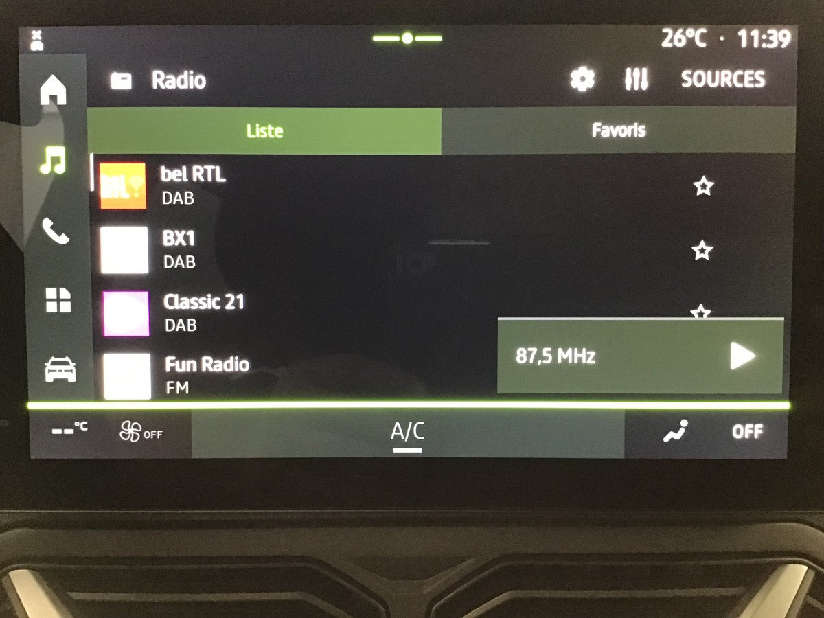 Dacia Duster — photo 18