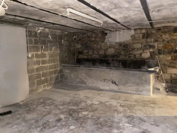 Entrepôt 61 m²