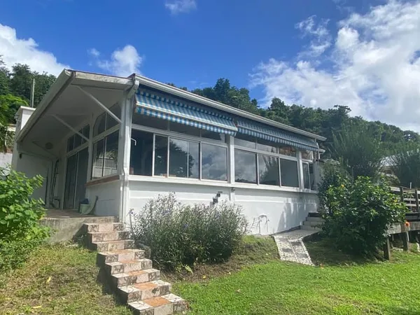 Maison 5 pièces 242 m²