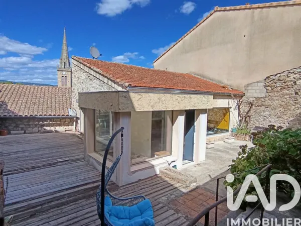 Maison 4 pièces 218 m²