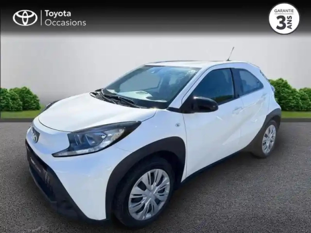 Toyota Aygo x 1.0 vvt-i 72ch dynamic s-cvt my24 — photo 1