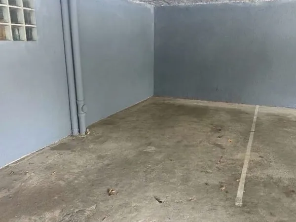Parking 12 m²
