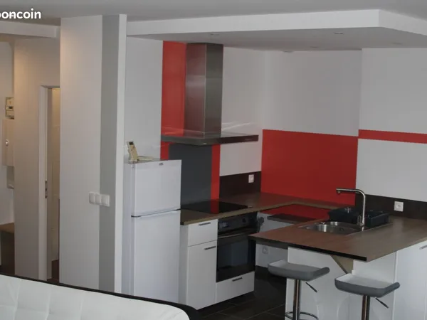 Appartement F2 meublé entièrement rénové 46m² 2 pièces