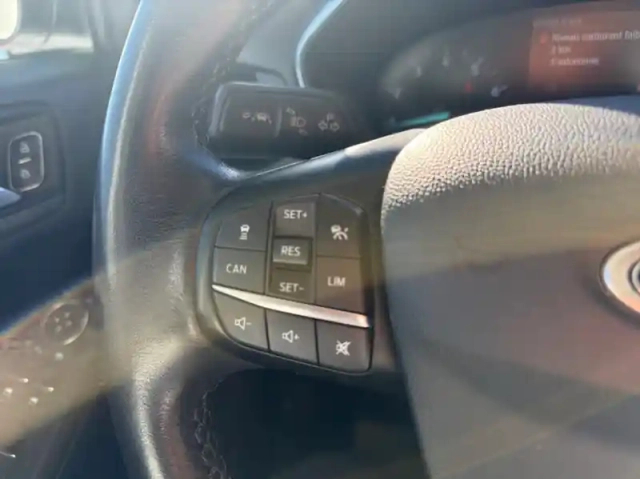 Ford Focus 1.0 ecoboost 125ch titanium — photo 6