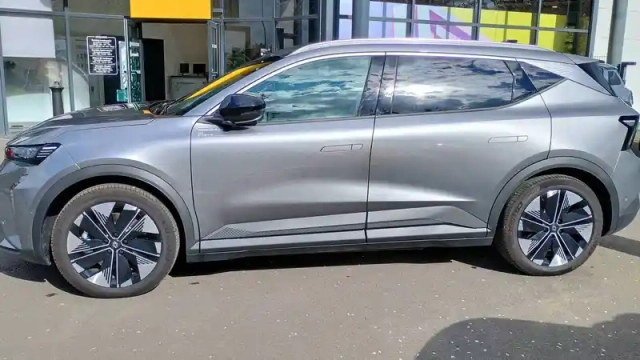 Renault Scenic e-tech electrique 220 ch grande autonomie