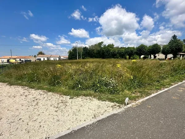 Terrain 709 m²