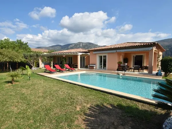 Plan de Carros : Belle villa individuelle de plain-pied ave