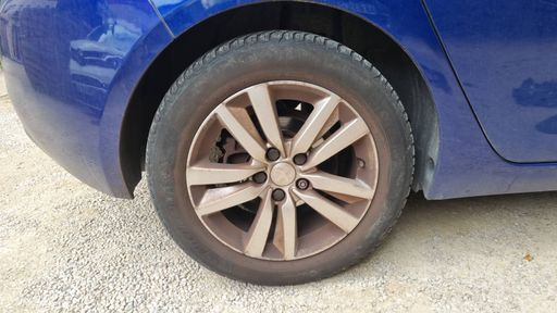 Peugeot 308 1.2 PureTech 110 - Allure – 2018 – 112497 km – Essence – Boîte Manuelle — photo 27