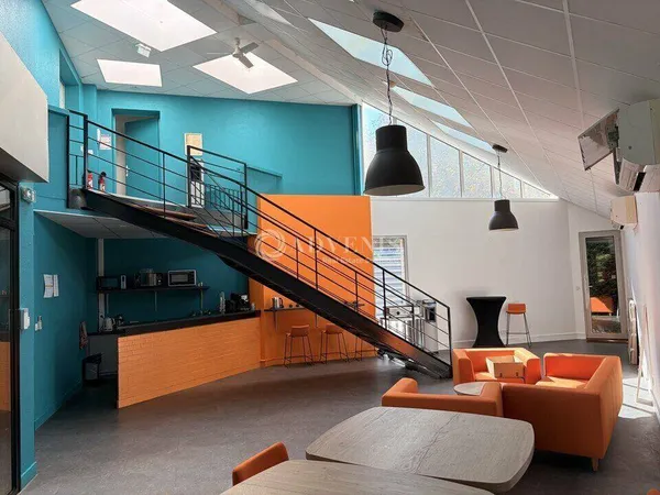 Bureau 443 m²