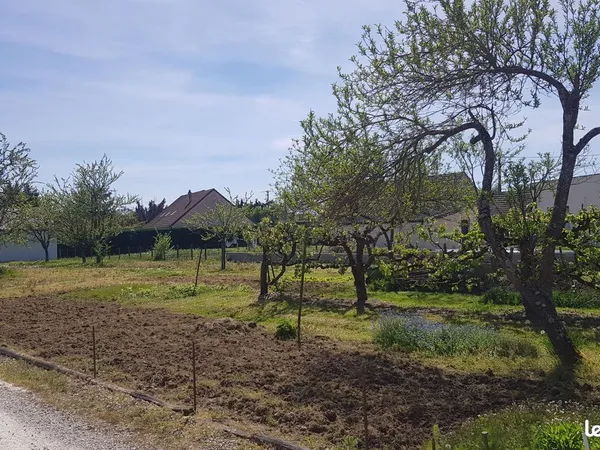 Terrain 888 m² Gergy