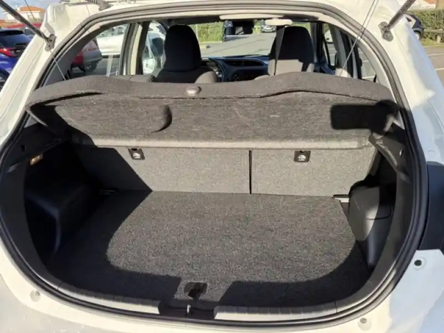Toyota Yaris 70 vvt-i france connect — photo 6