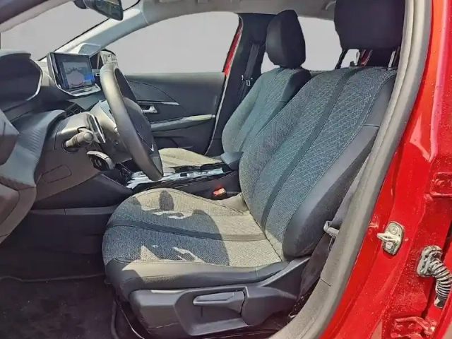 Peugeot 208 hybrid 100 e-dcs6 — photo 11