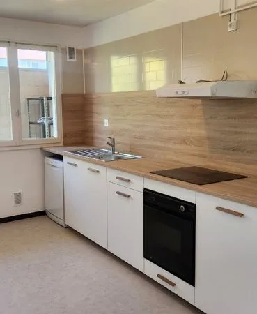 T3 68 m² - Ascenseur + loggia - Chauffage et eau compris - 650 CC