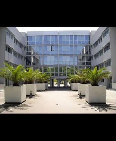 Studio meublé 19 m² - Arceaux - parking - 480 CC