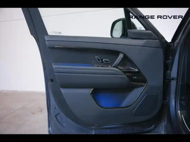 Land Rover Range Rover sport 3.0 p550e 550ch phev autobiography — photo 6