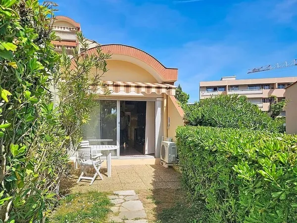 Magnifique appartement 2P en rez-de-jardin, 06600 Antibes "La Fontonne"