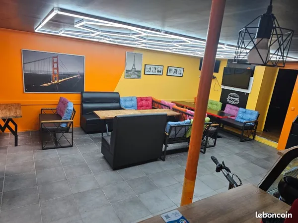 🔑 À vendre Snack / Restauration rapide 125 m² - 44 places + Terrasse - Saint-Étienne - 50 000