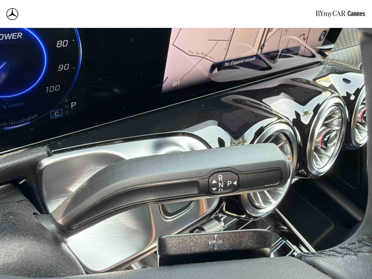 Mercedes EQB 250+ — photo 18