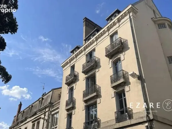 Appartement 6 pièces 106 m²