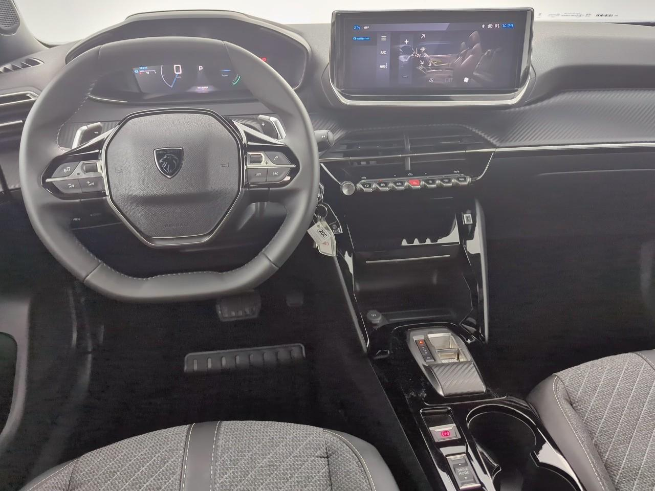 Peugeot 2008 hybrid 145 ch e-dcs6 allure — photo 8