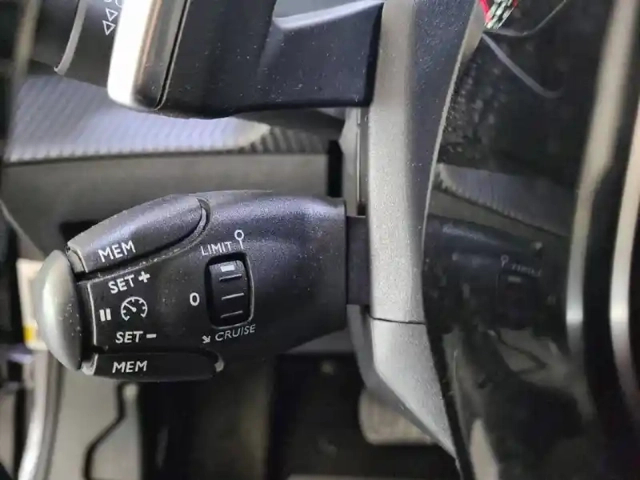 Peugeot 2008 puretech 130 s&amp;s eat8 — photo 45