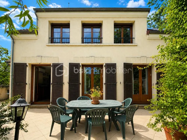 Maison 8 pièces 160 m²