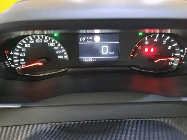 Peugeot 208 puretech 75 s&amp;s bvm5 — photo 40
